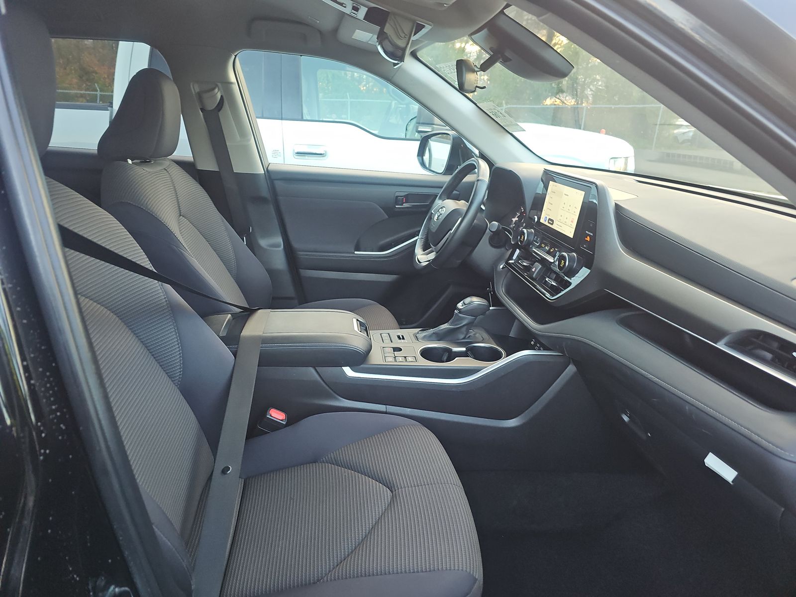 2024 Toyota Highlander LE AWD