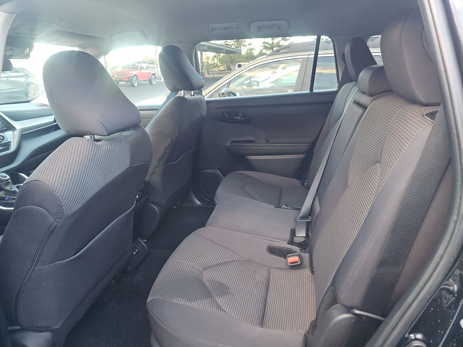 2024 Toyota Highlander LE AWD