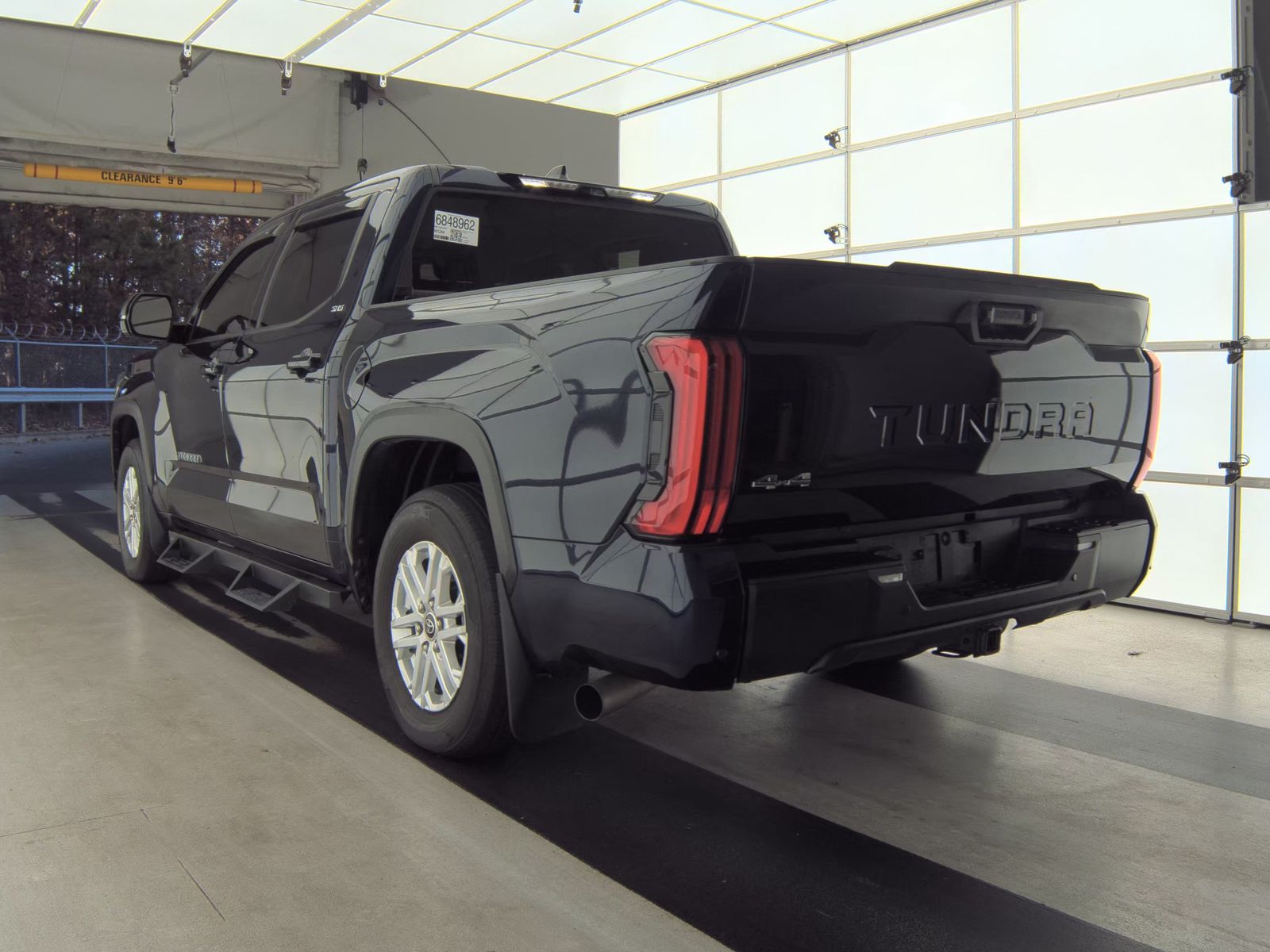 2023 Toyota Tundra SR5 AWD