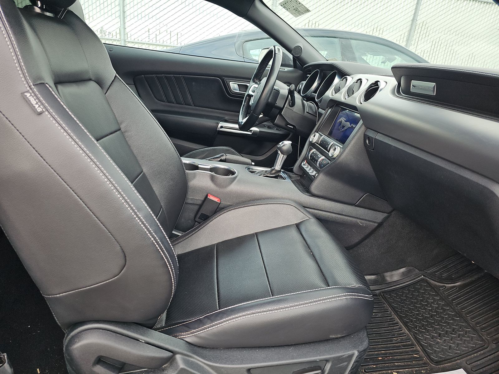 2022 Ford Mustang EcoBoost Premium RWD