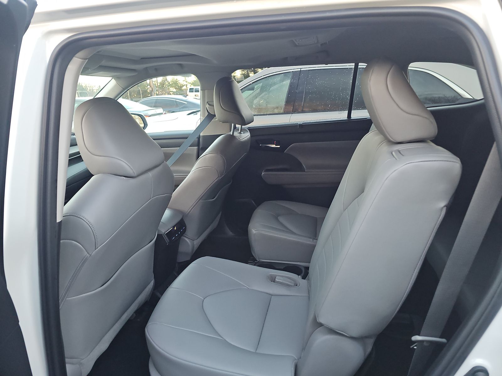 2022 Toyota Highlander XLE FWD