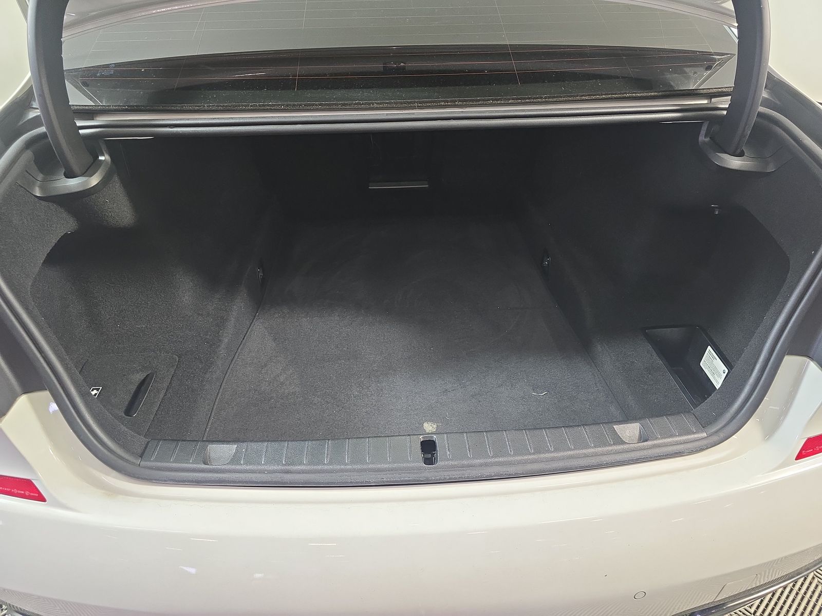 2019 BMW 7 Series 740i RWD