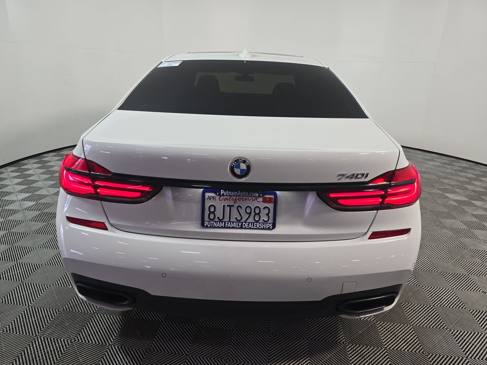 2019 BMW 7 Series 740i RWD