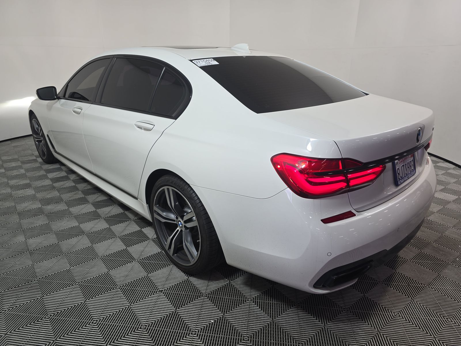 2019 BMW 7 Series 740i RWD