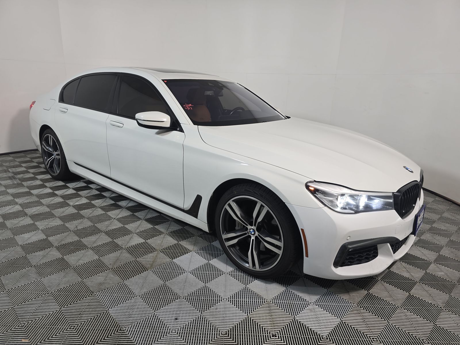 2019 BMW 7 Series 740i RWD