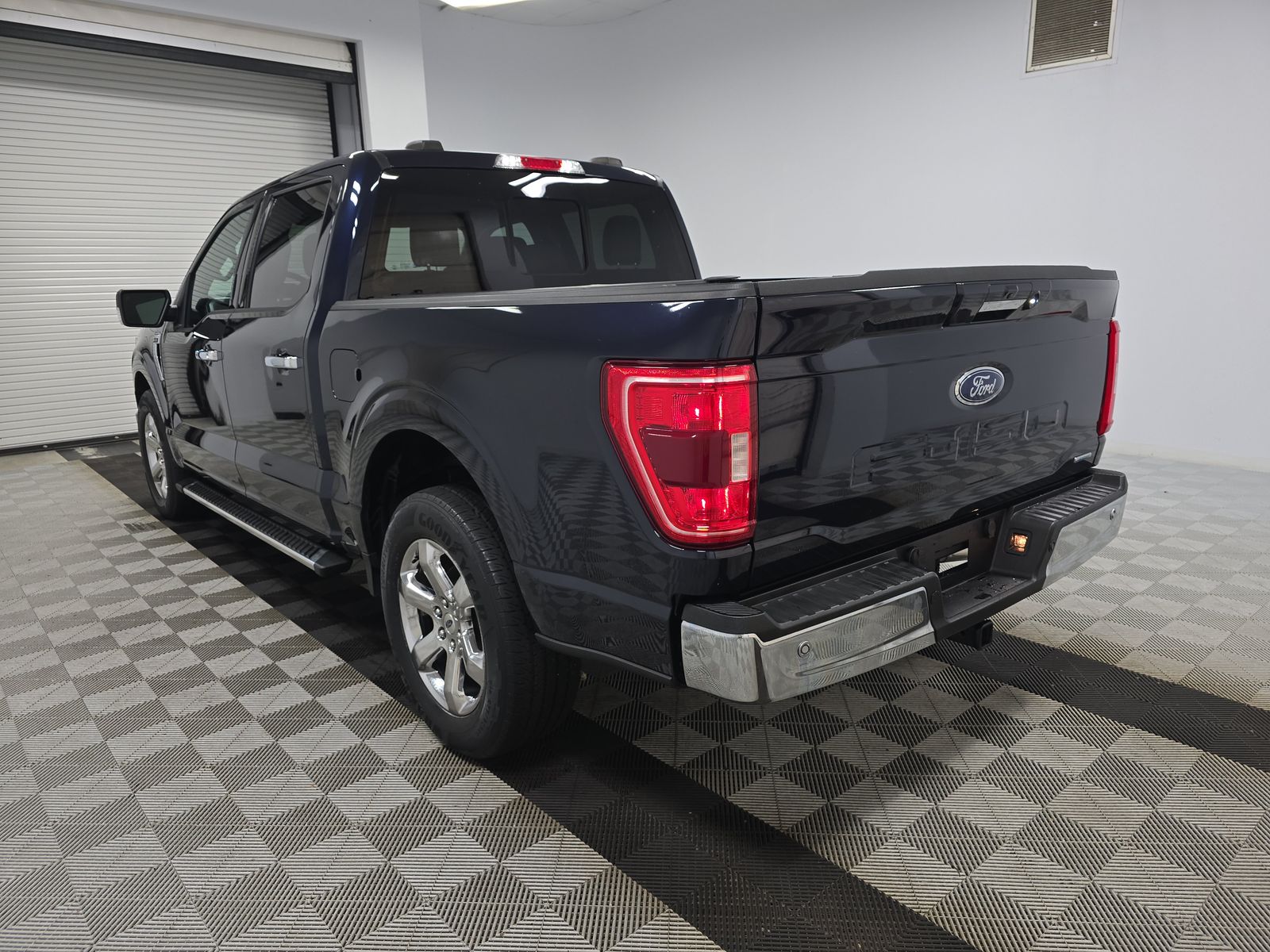 2023 Ford F-150 XLT RWD