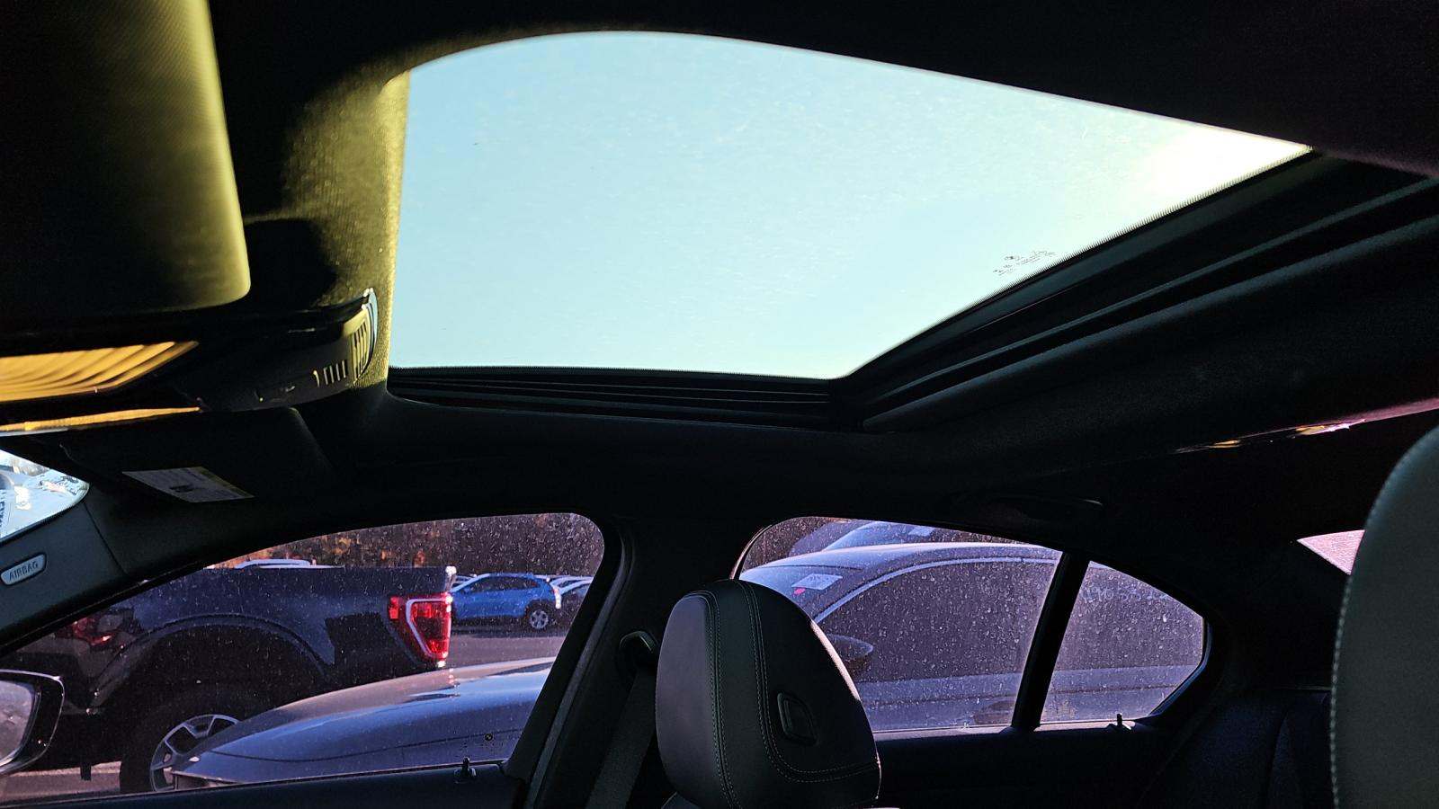 2022 BMW 3 Series 330i xDrive AWD