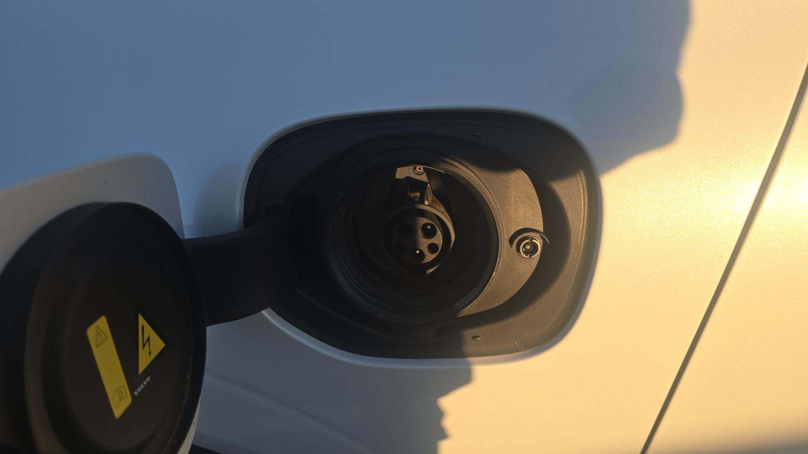 2022 Volvo XC60 Recharge T8 R-Design AWD