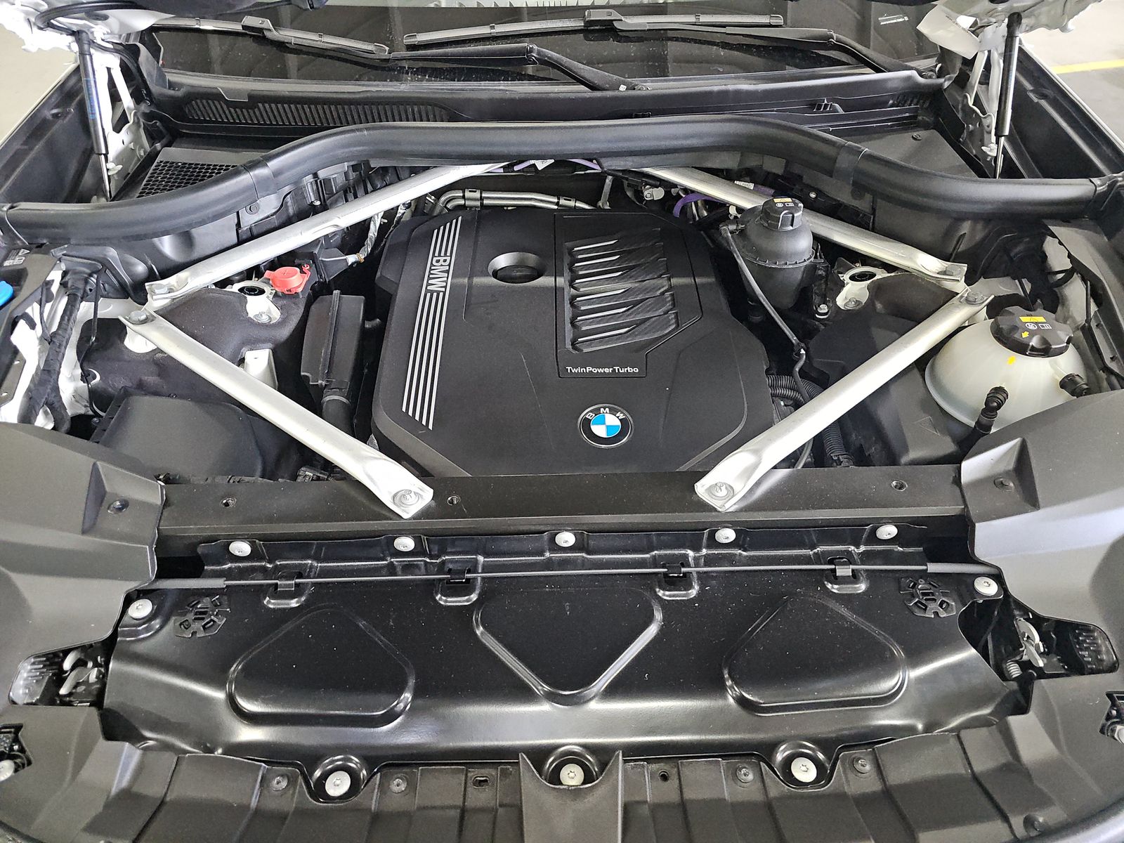 2022 BMW X7 xDrive40i AWD