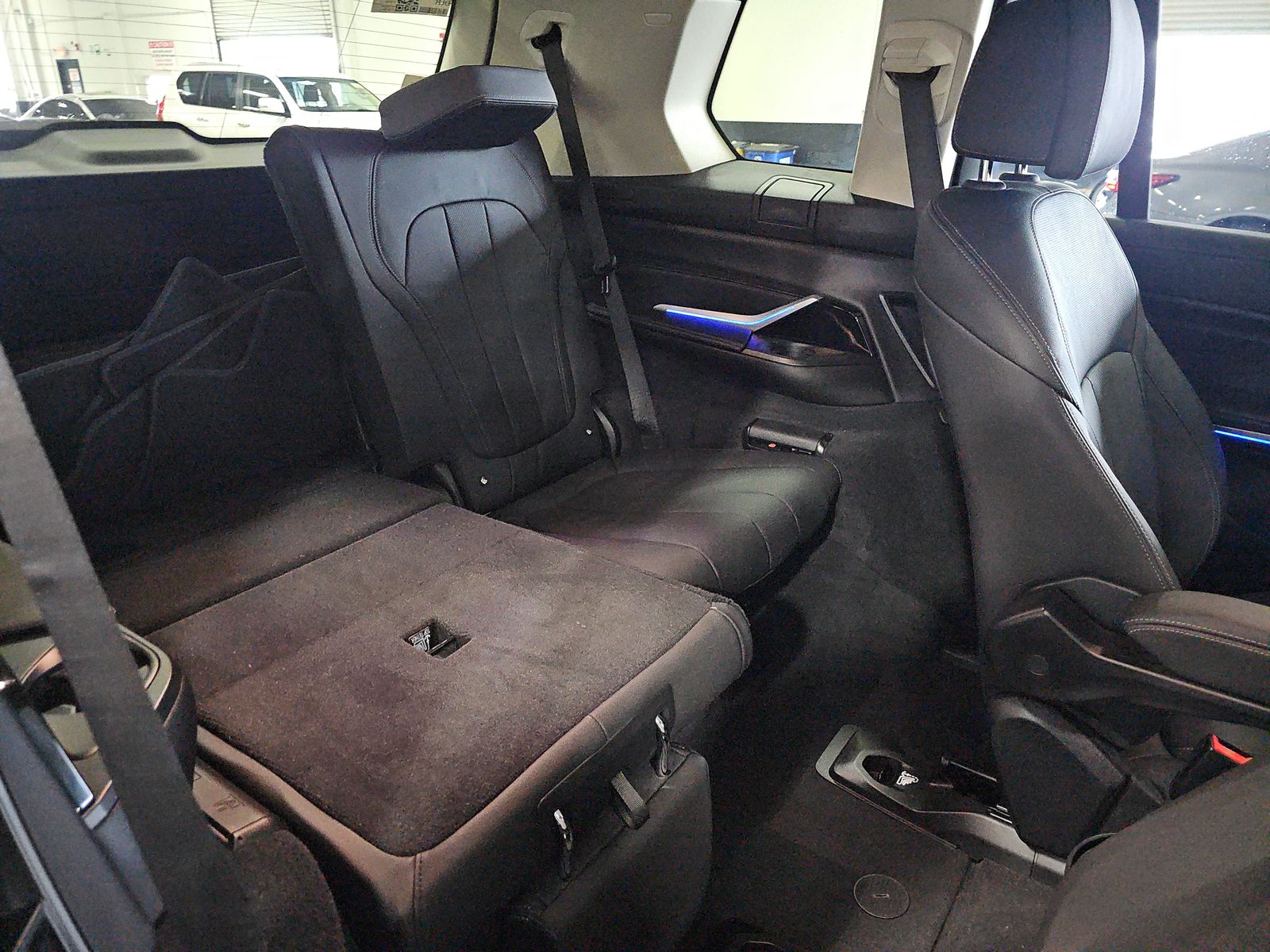 2022 BMW X7 xDrive40i AWD