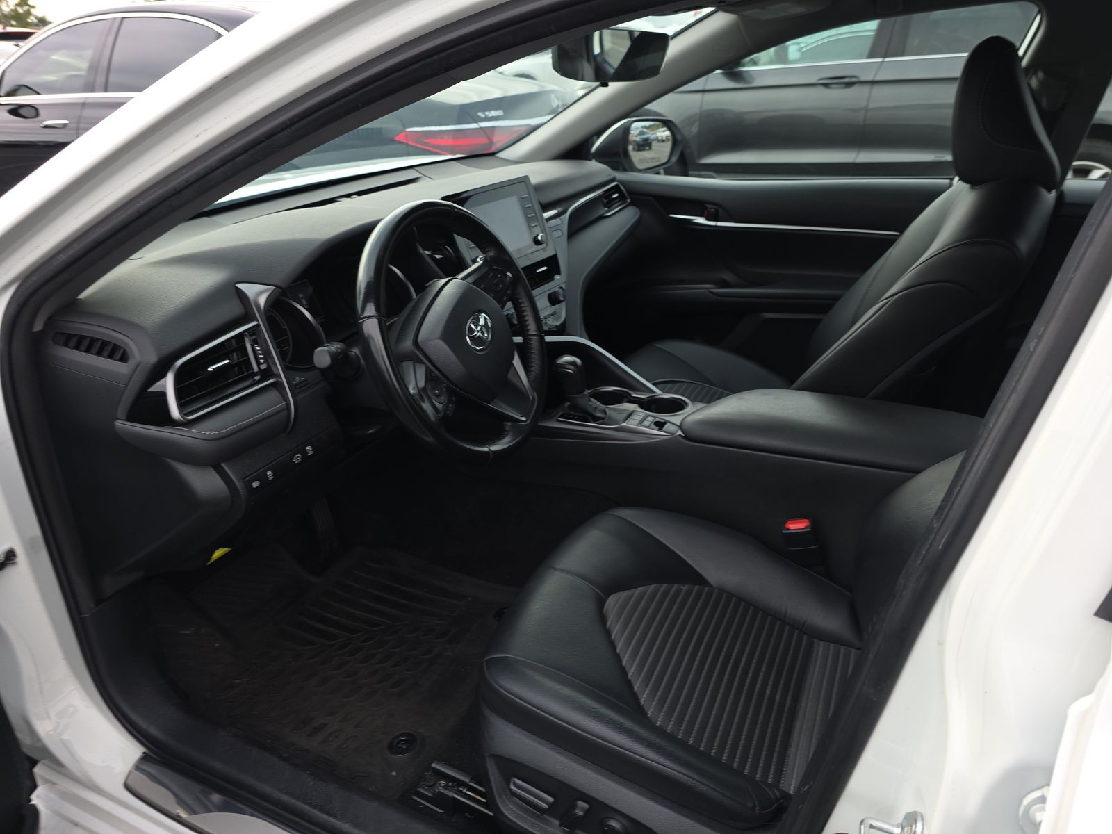 2023 Toyota Camry Hybrid SE Nightshade FWD