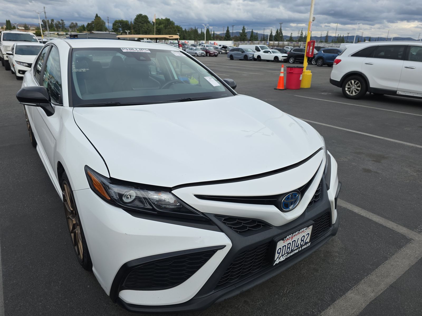 2023 Toyota Camry Hybrid SE Nightshade FWD