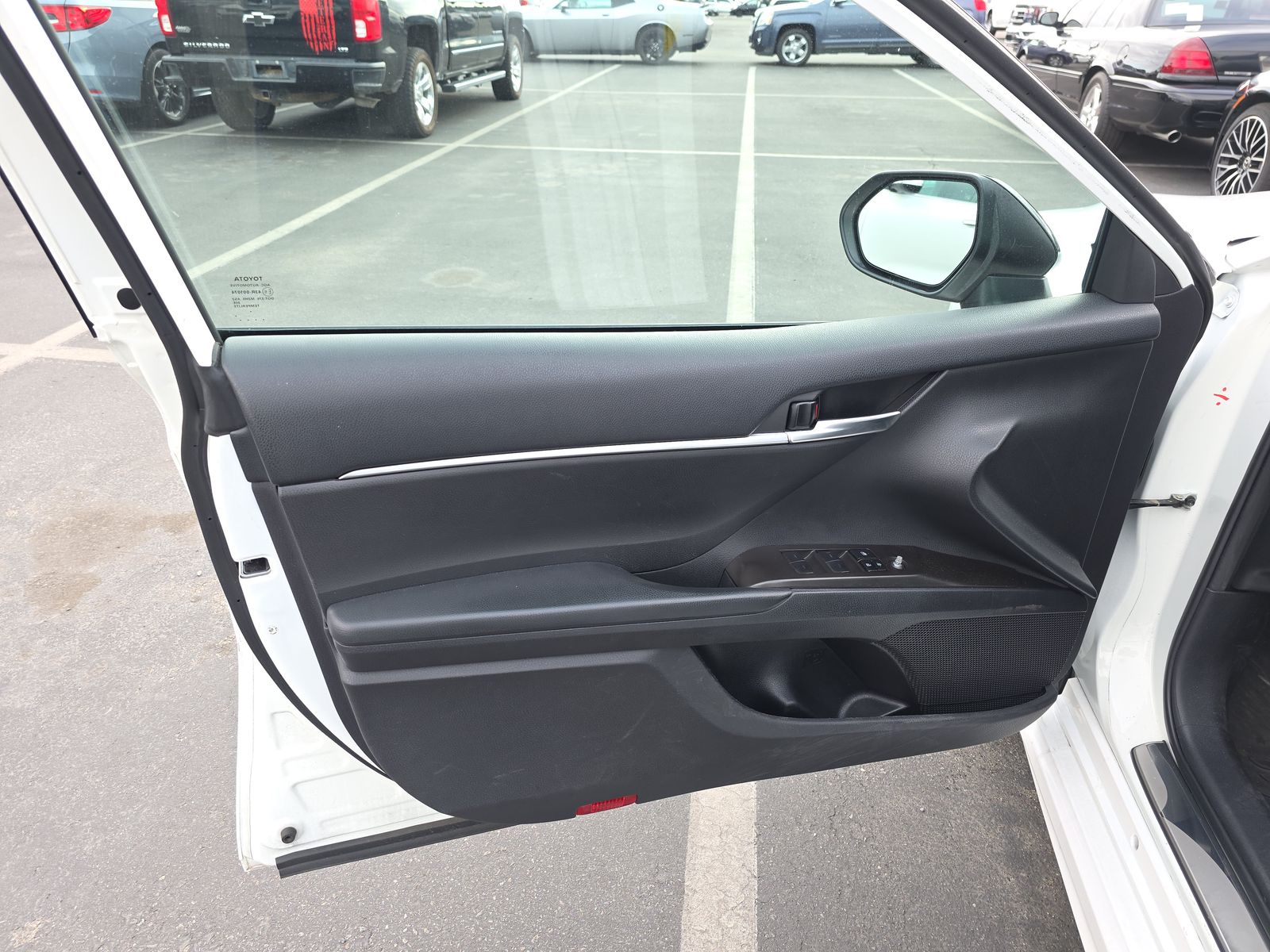 2023 Toyota Camry Hybrid SE Nightshade FWD