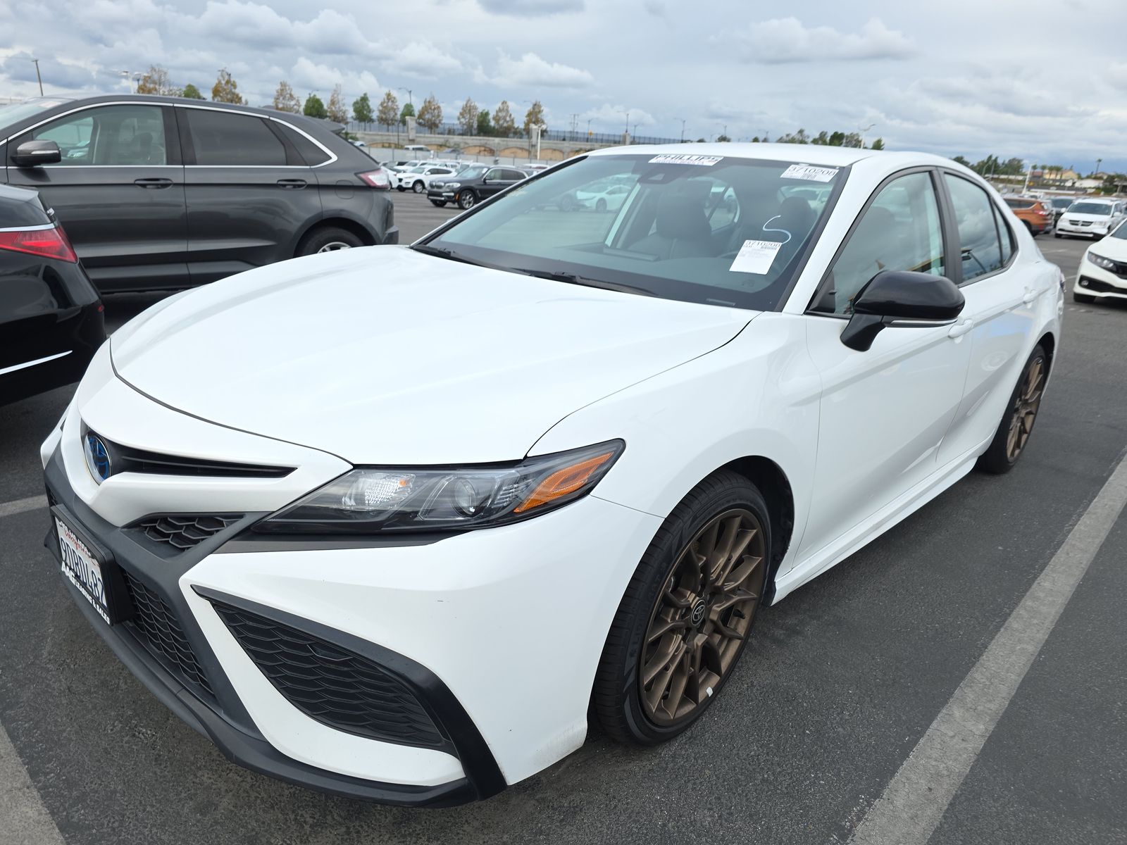 2023 Toyota Camry Hybrid SE Nightshade FWD
