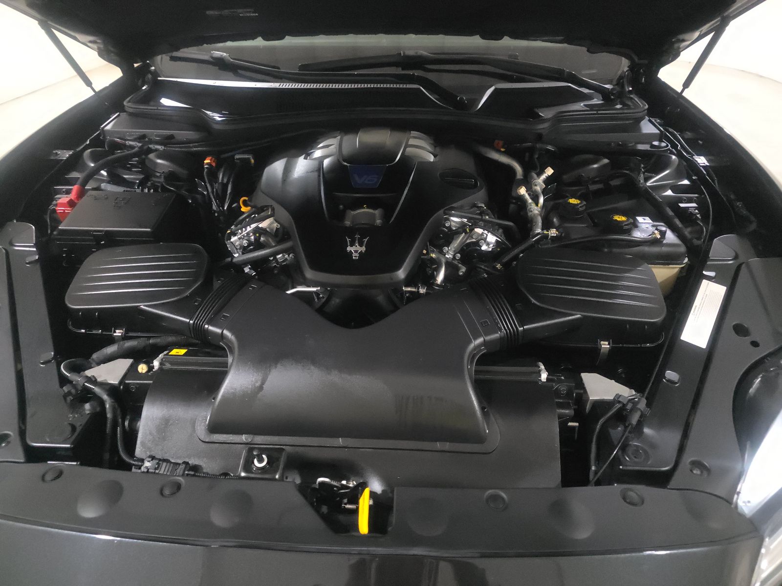 2022 Maserati Quattroporte Modena RWD