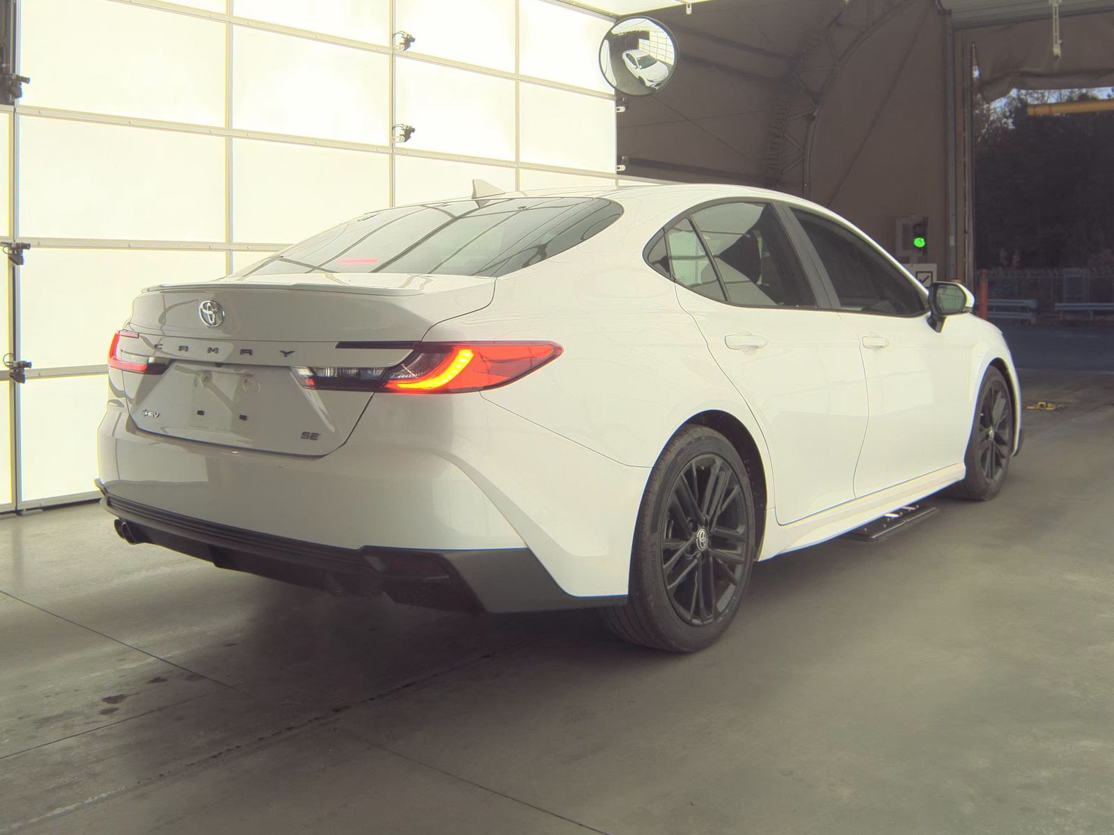 2025 Toyota Camry SE FWD