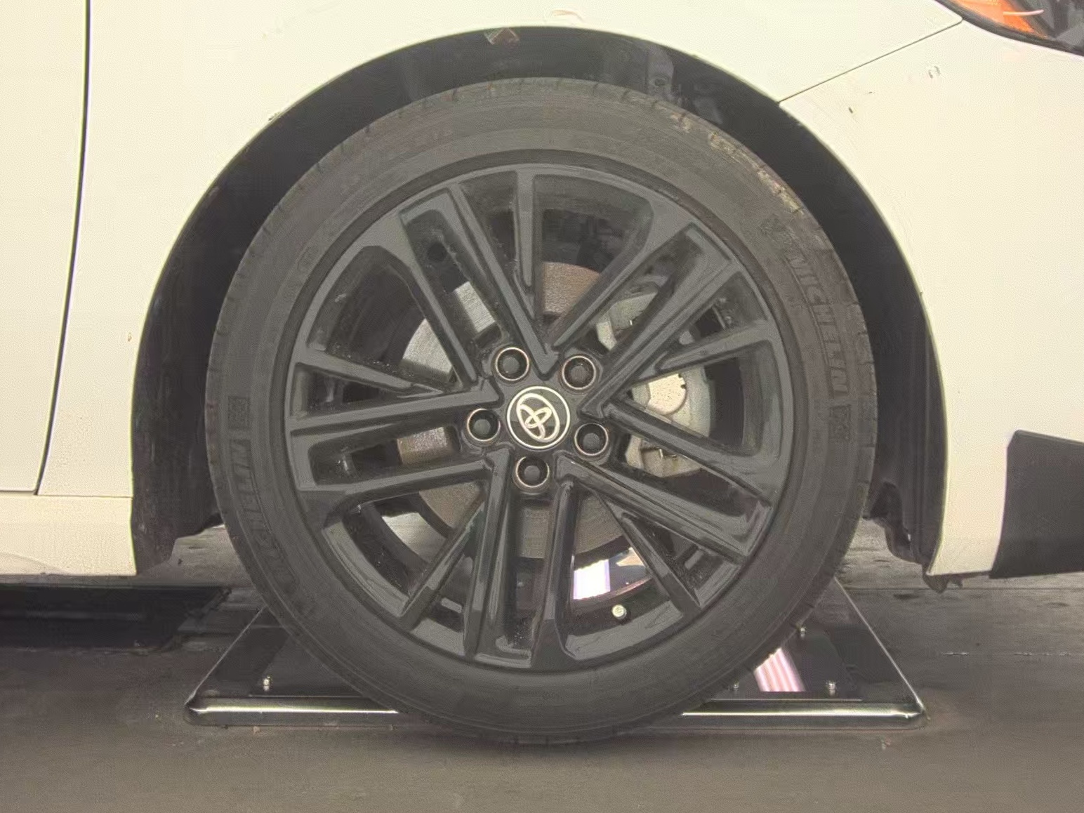 2025 Toyota Camry SE FWD