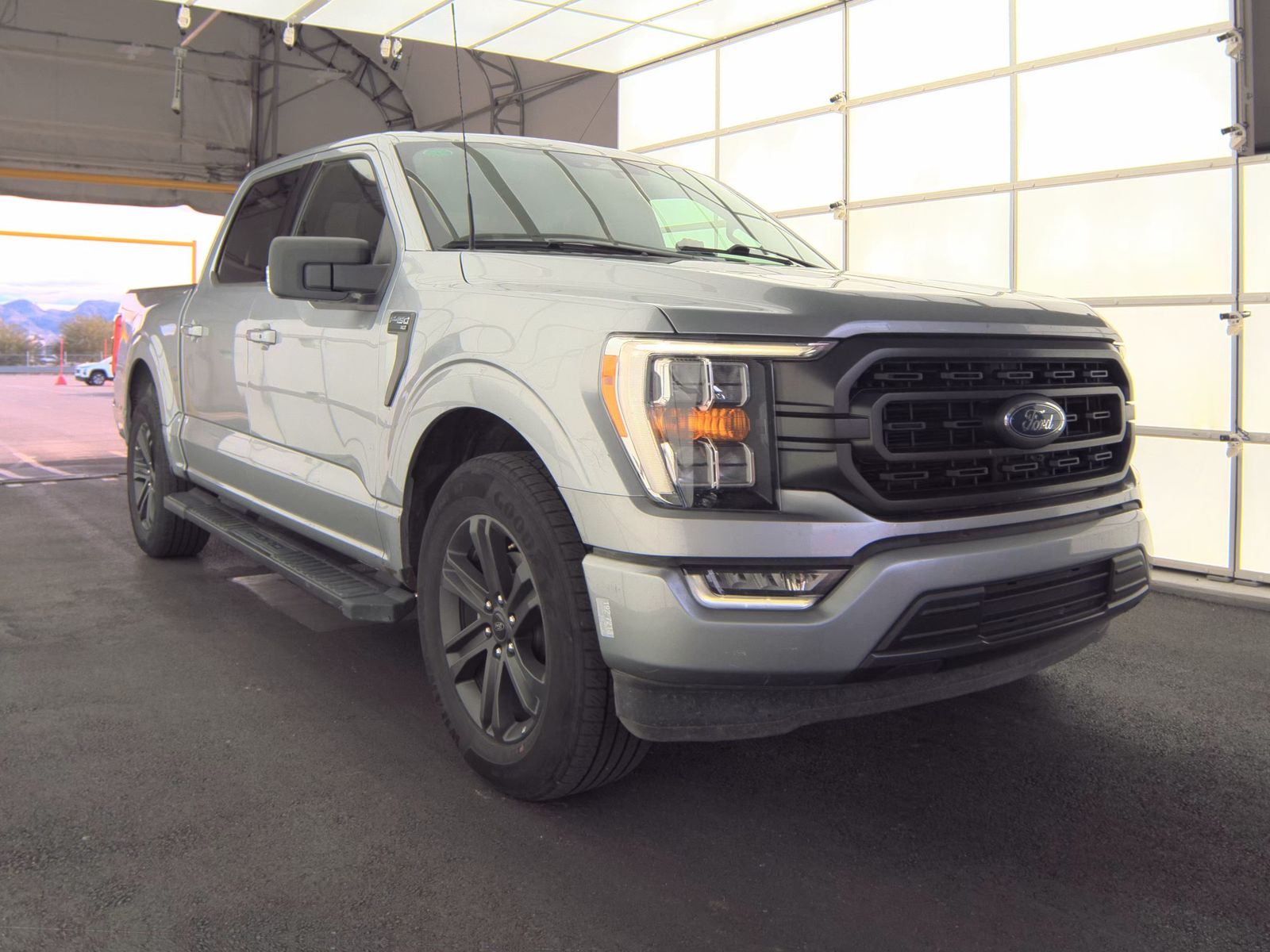 2023 Ford F-150 XLT RWD