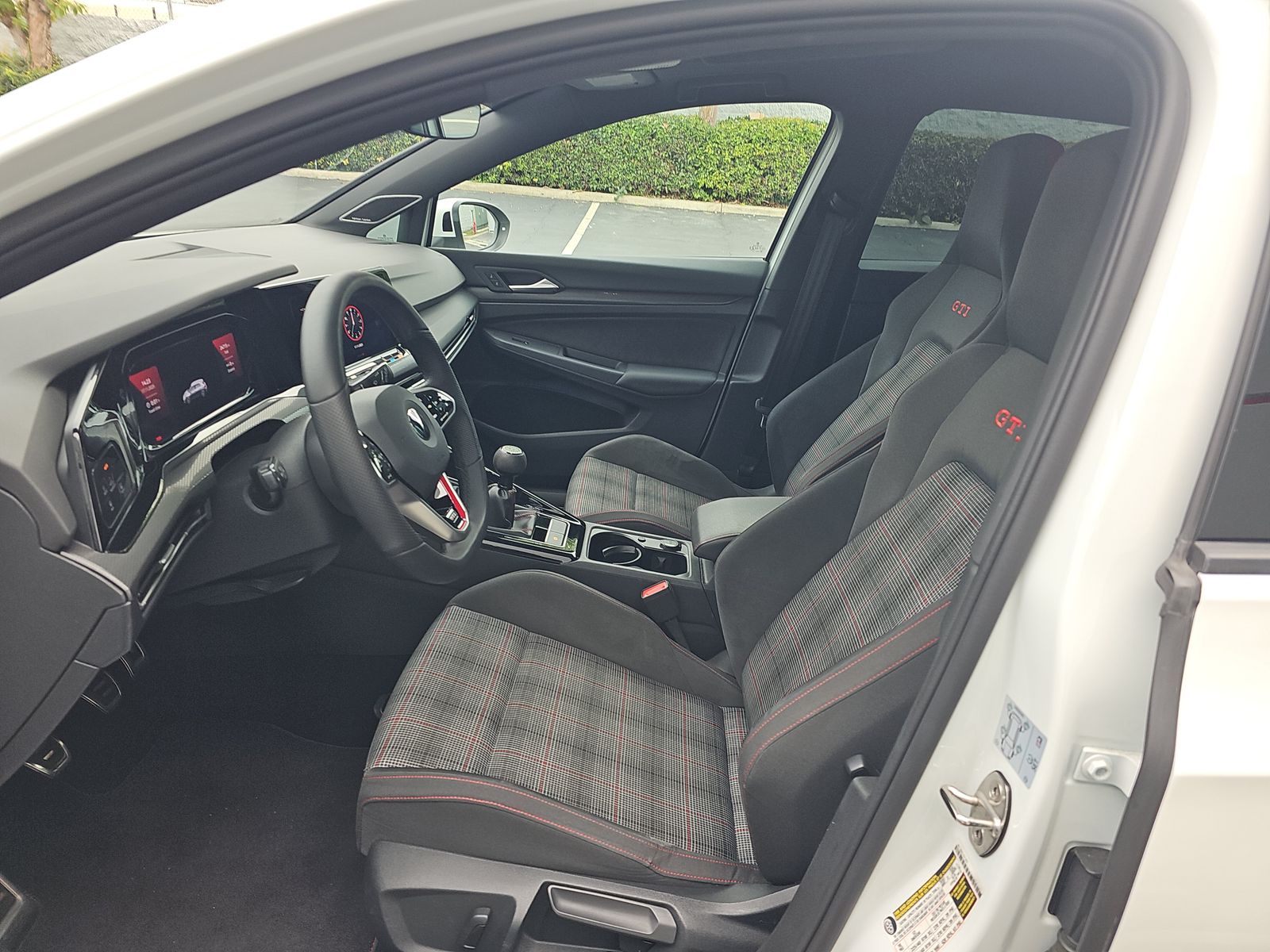 2023 Volkswagen Golf GTI 2.0T SE FWD