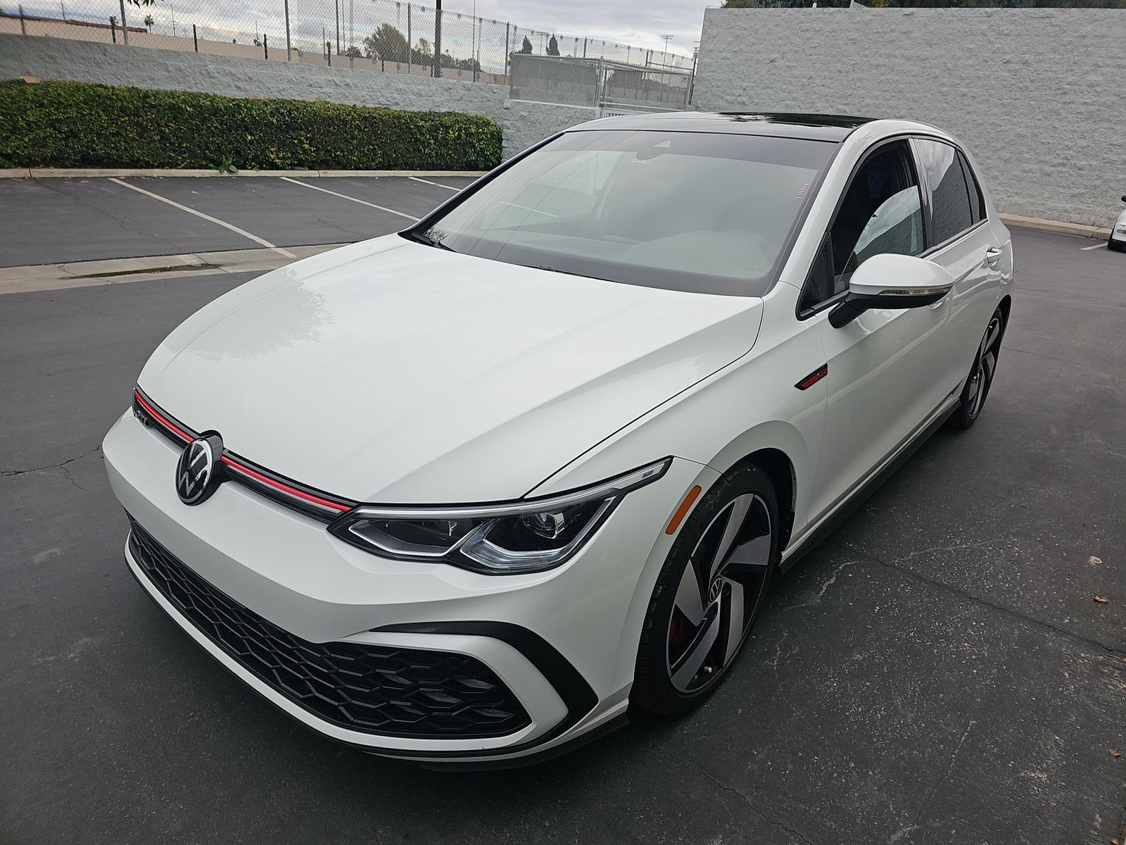 2023 Volkswagen Golf GTI 2.0T SE FWD