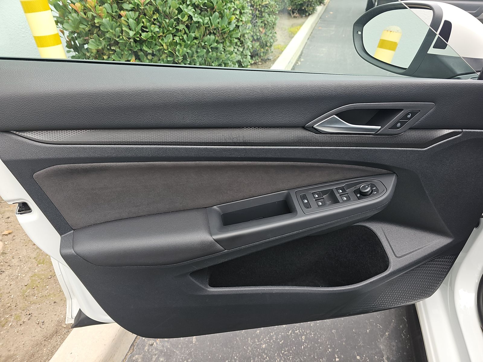 2023 Volkswagen Golf GTI 2.0T SE FWD