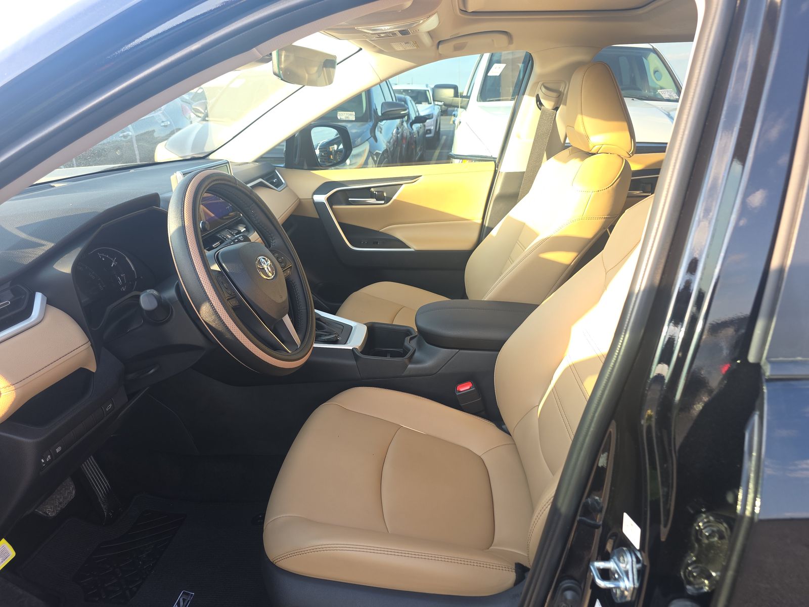 2025 Toyota RAV4 XLE Premium FWD