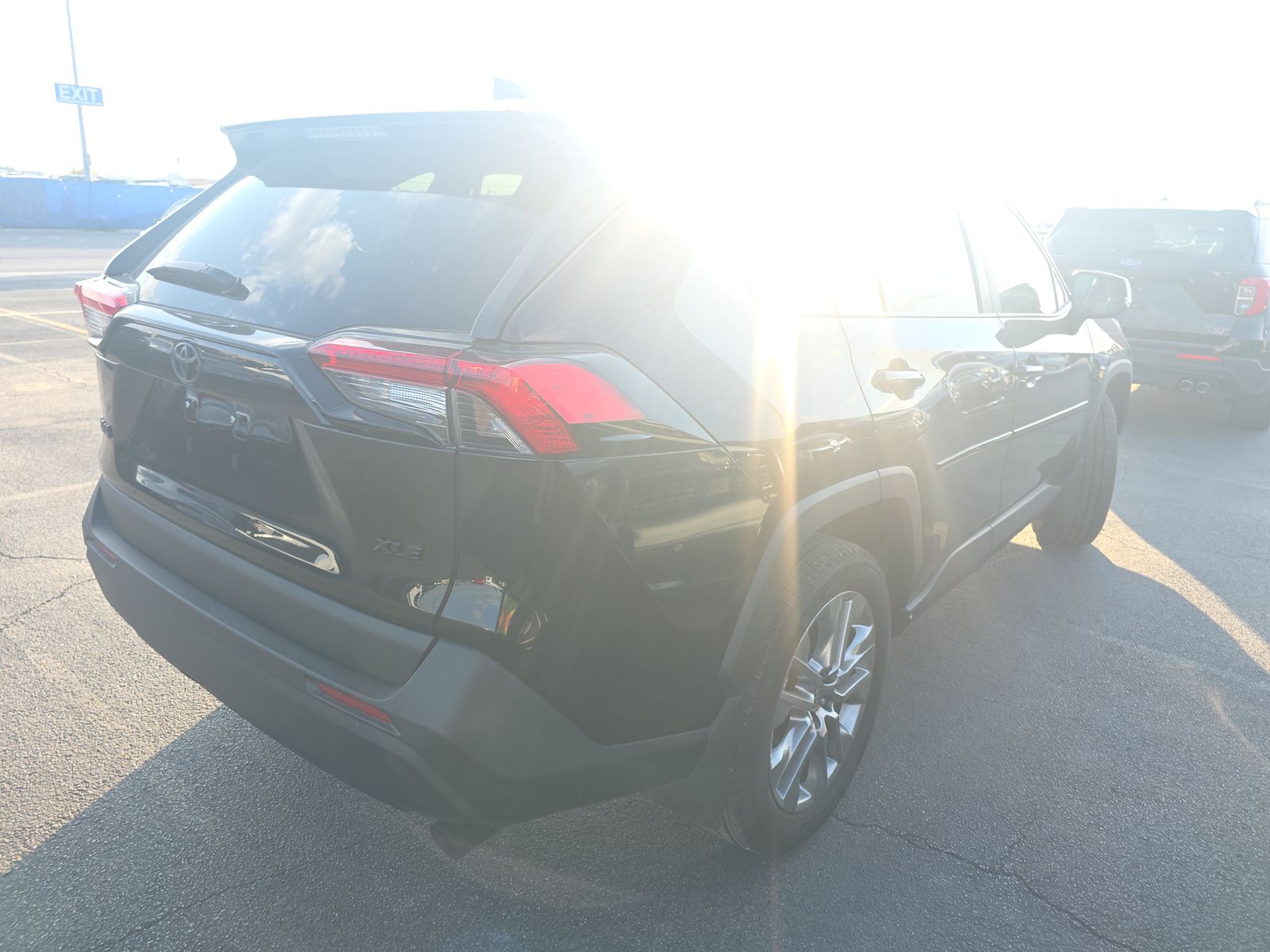 2025 Toyota RAV4 XLE Premium FWD