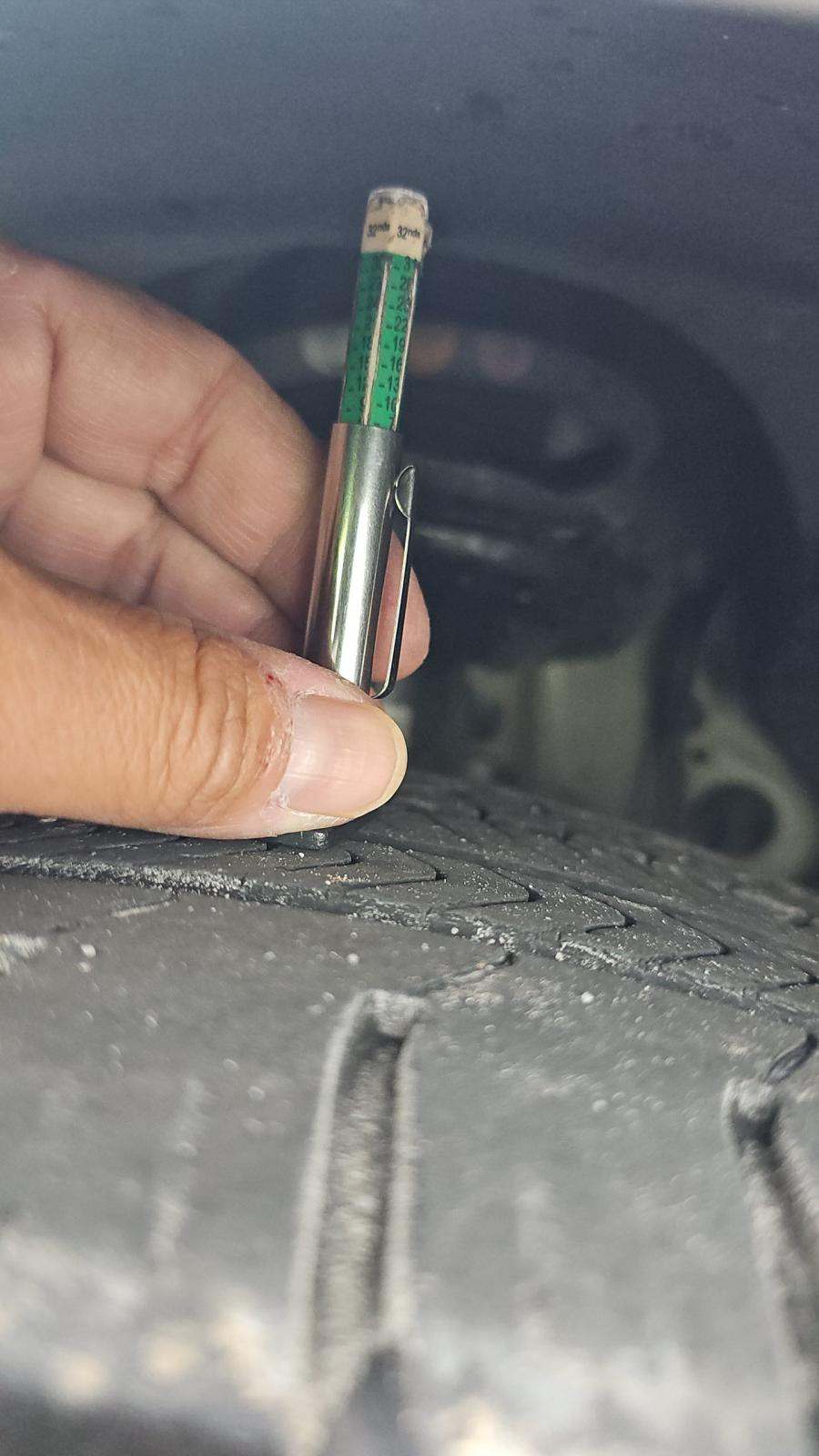 2023 Volkswagen Golf GTI 2.0T SE FWD