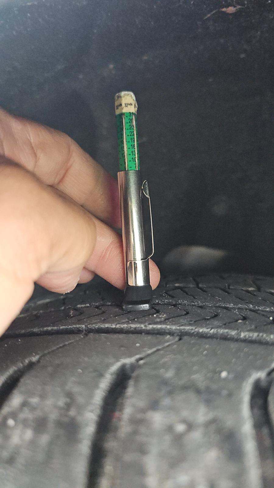 2023 Volkswagen Golf GTI 2.0T SE FWD