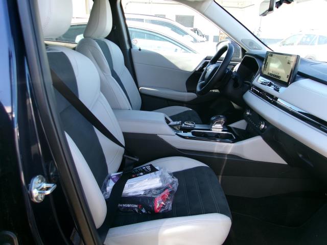 2025 Mitsubishi Outlander SE FWD