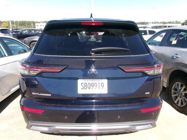 2025 Mitsubishi Outlander SE FWD