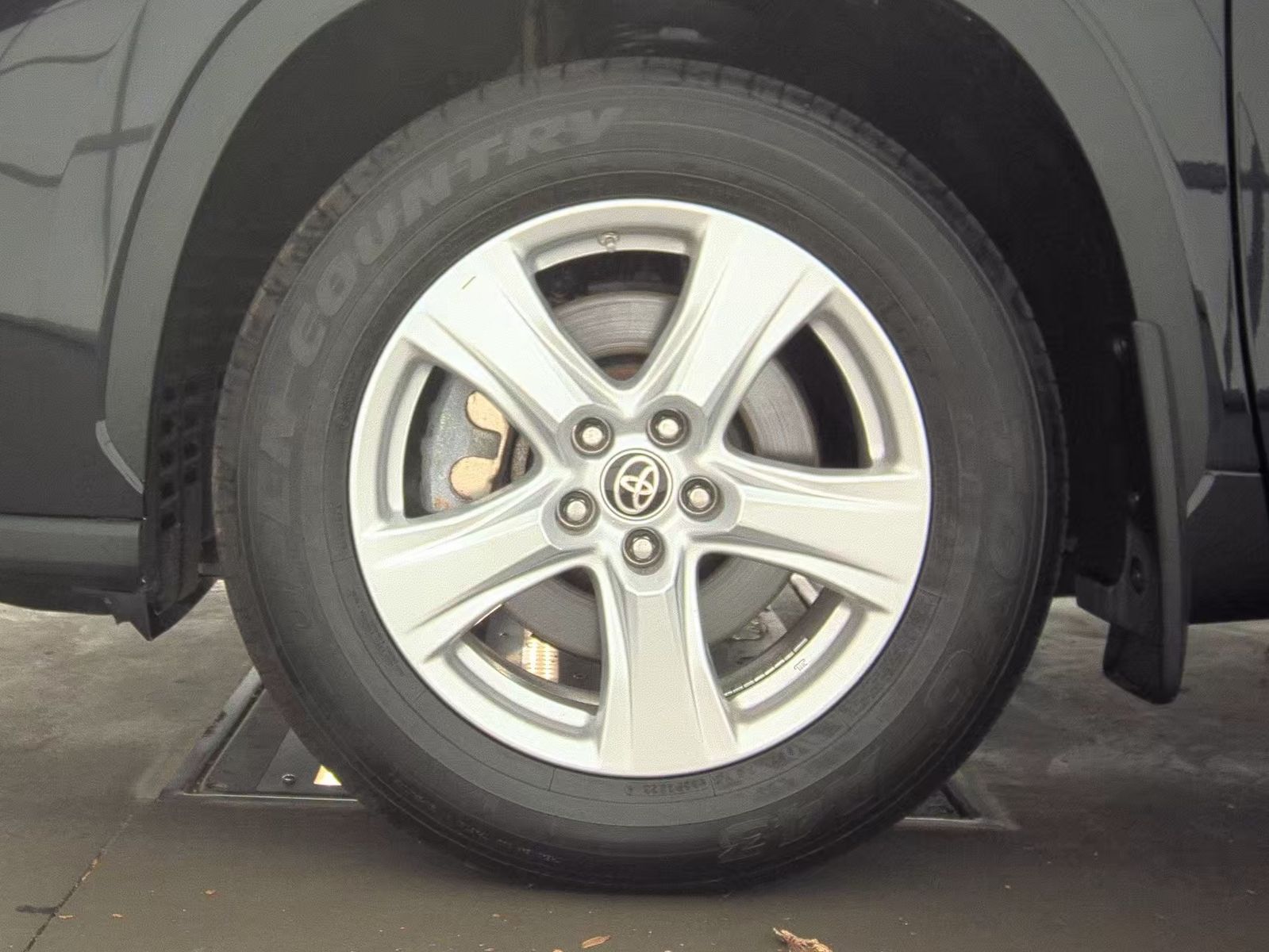 2024 Toyota Highlander LE AWD