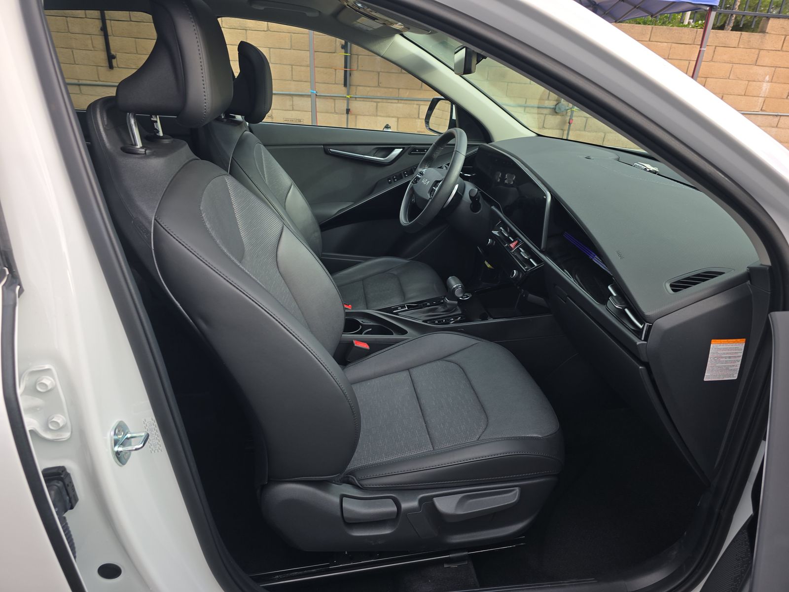 2023 Kia Niro SX Touring FWD