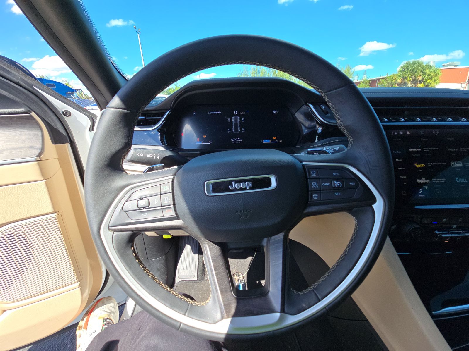 2023 Jeep Grand Cherokee Limited RWD