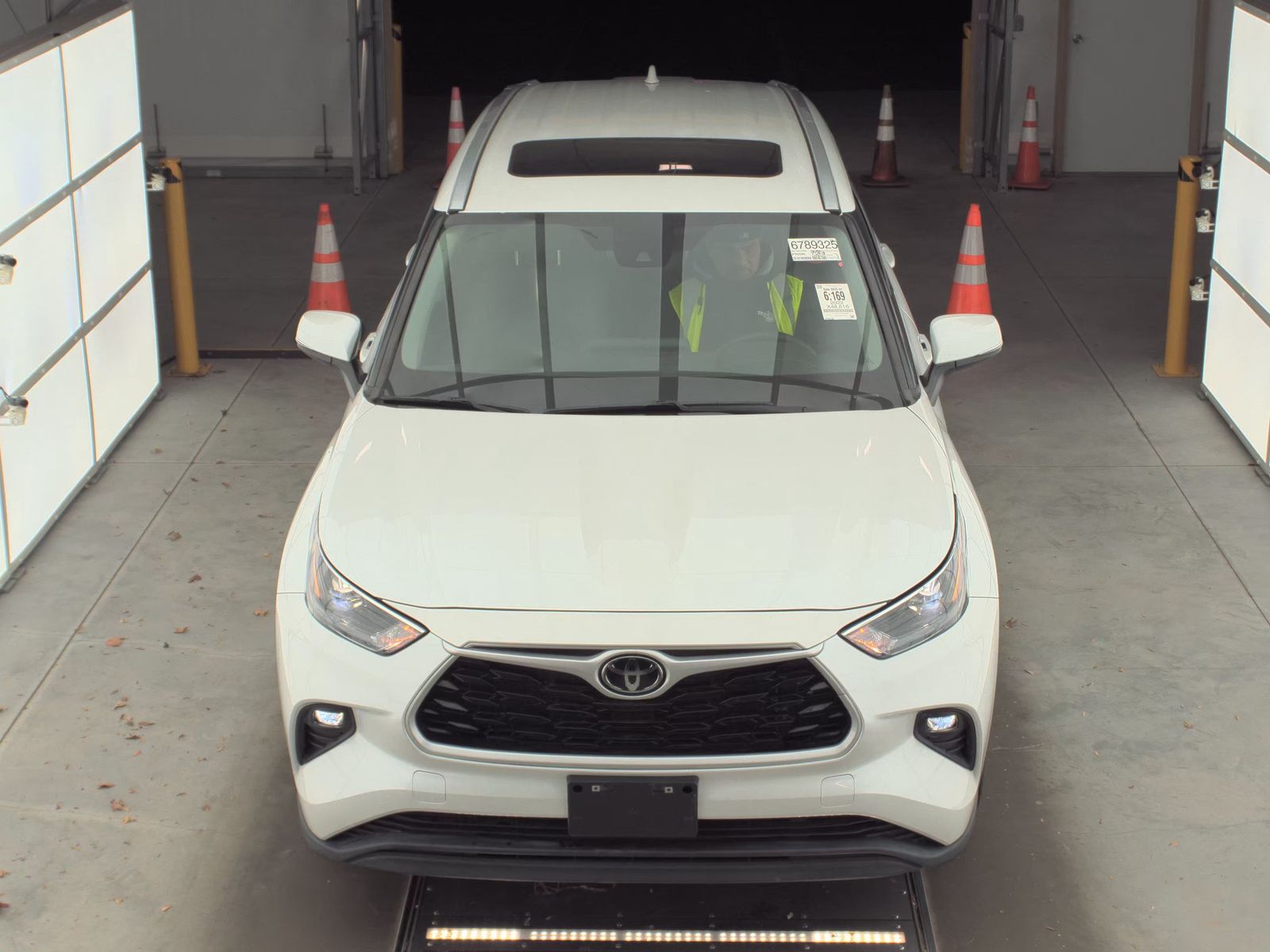 2022 Toyota Highlander XLE FWD