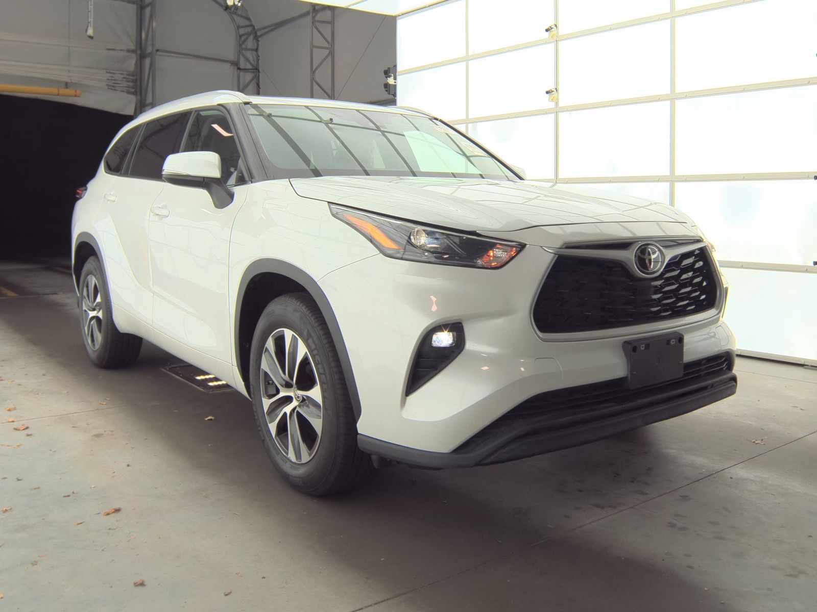 2022 Toyota Highlander XLE FWD