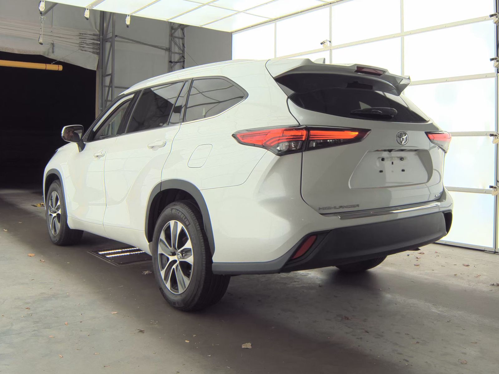 2022 Toyota Highlander XLE FWD