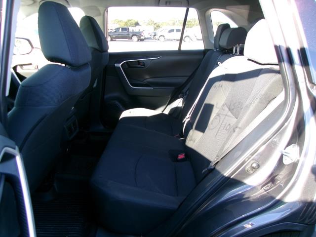 2025 Toyota RAV4 LE FWD