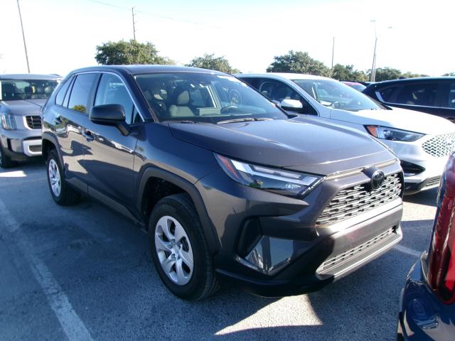 2025 Toyota RAV4 LE FWD