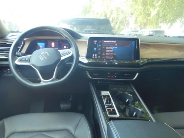 2025 Volkswagen Atlas 2.0T SE FWD