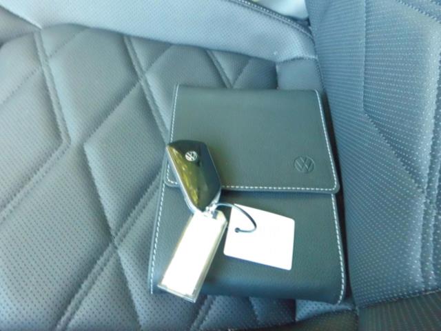 2025 Volkswagen Atlas 2.0T SE FWD