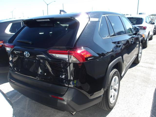 2025 Toyota RAV4 LE FWD