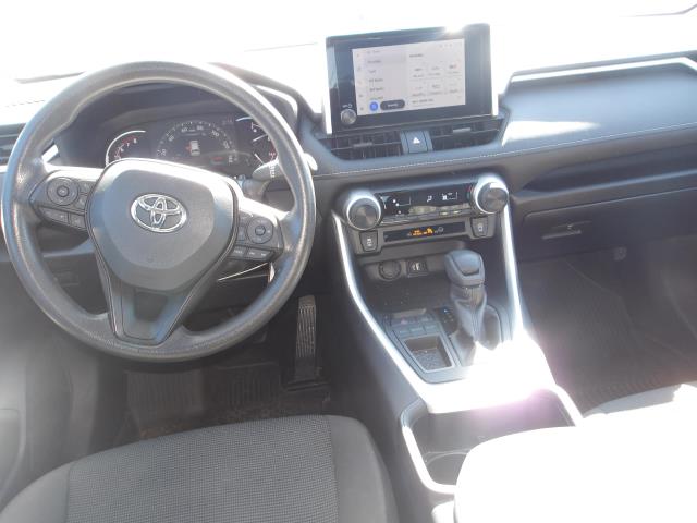 2025 Toyota RAV4 LE FWD