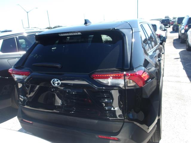 2025 Toyota RAV4 LE FWD