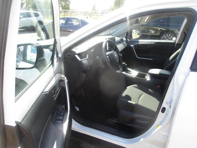 2025 Toyota RAV4 LE FWD