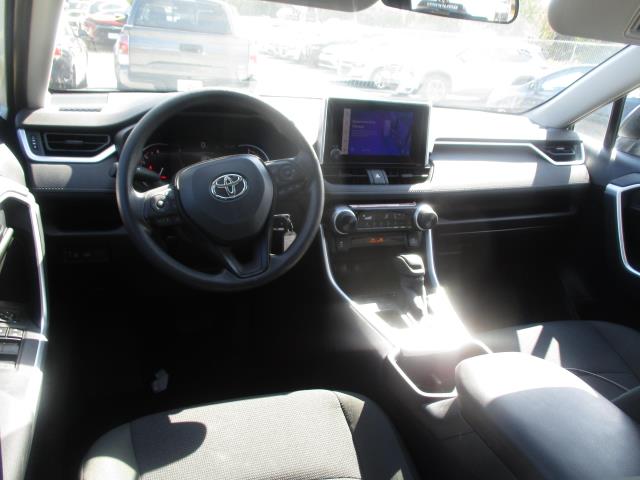 2025 Toyota RAV4 LE FWD
