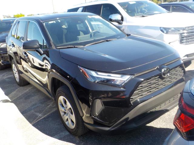 2025 Toyota RAV4 LE FWD