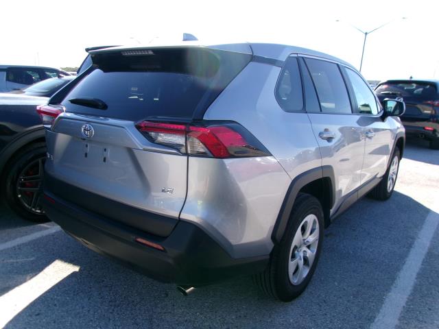 2025 Toyota RAV4 LE FWD