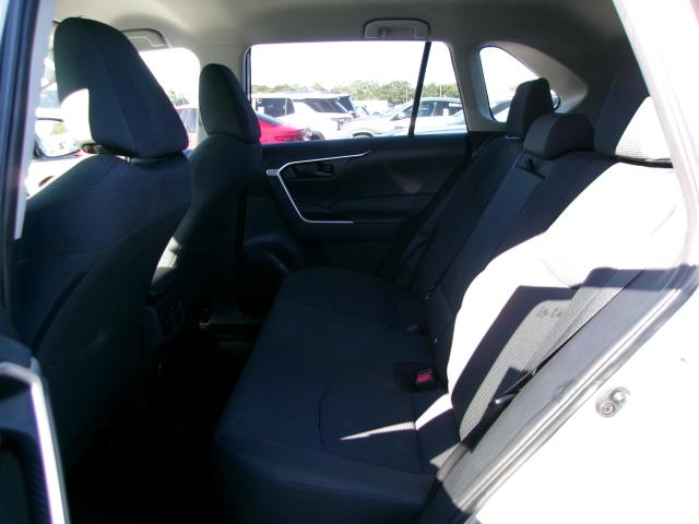 2025 Toyota RAV4 LE FWD