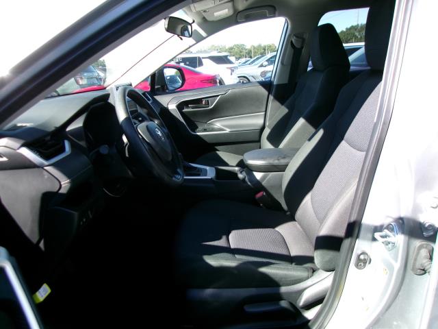 2025 Toyota RAV4 LE FWD